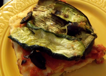 (VEGAN RECIPE) Vegan Pan Pizza Delicious pan pizza, sans the cheese! Photo Credit: Elana Pisani (VEGAN RECIPE)