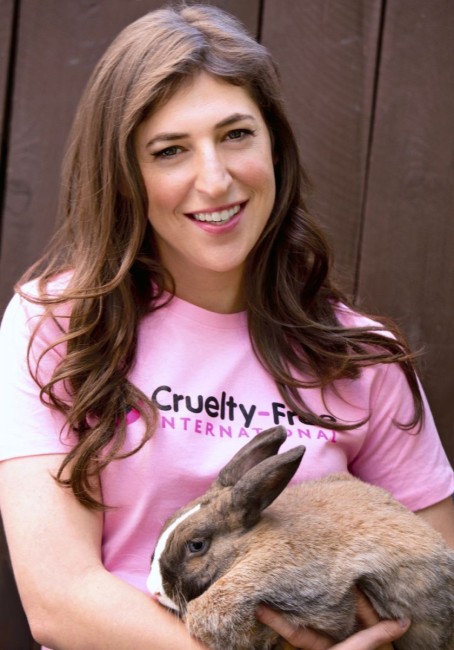 Mayim Bialik joins Cruelty Free International to help put an end to cosmetic testing on animals. Photo Credit: Leslie Hessler/Cruelty Free International